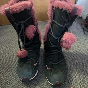 NIKE winter boats